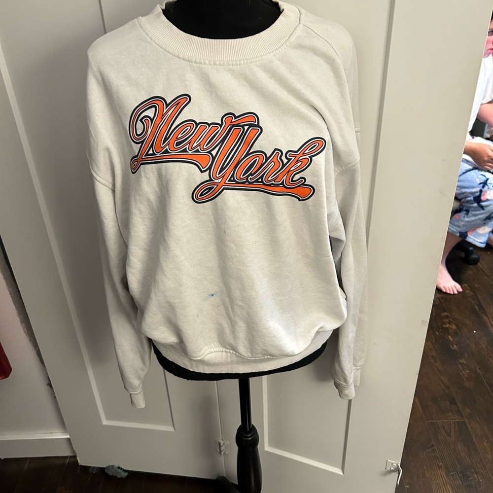 White New York Oversized cropped hoodie